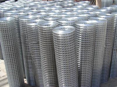 Galvanized mesh in outdoor storage