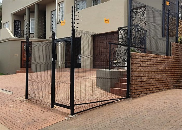 Clear View Fence Gate Example 3