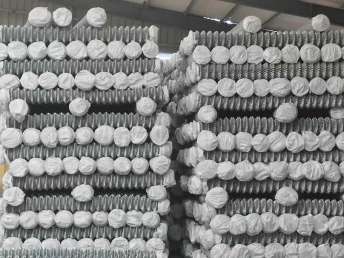 high quality china barbed Wire Chain Link Fence gardening fence pvc chain link fence metal fabricator wire mesh 9