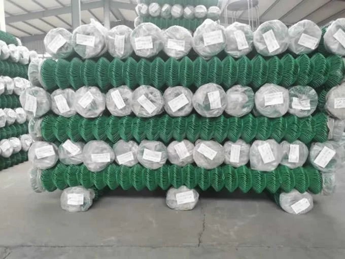 high quality china barbed Wire Chain Link Fence gardening fence pvc chain link fence metal fabricator wire mesh 11