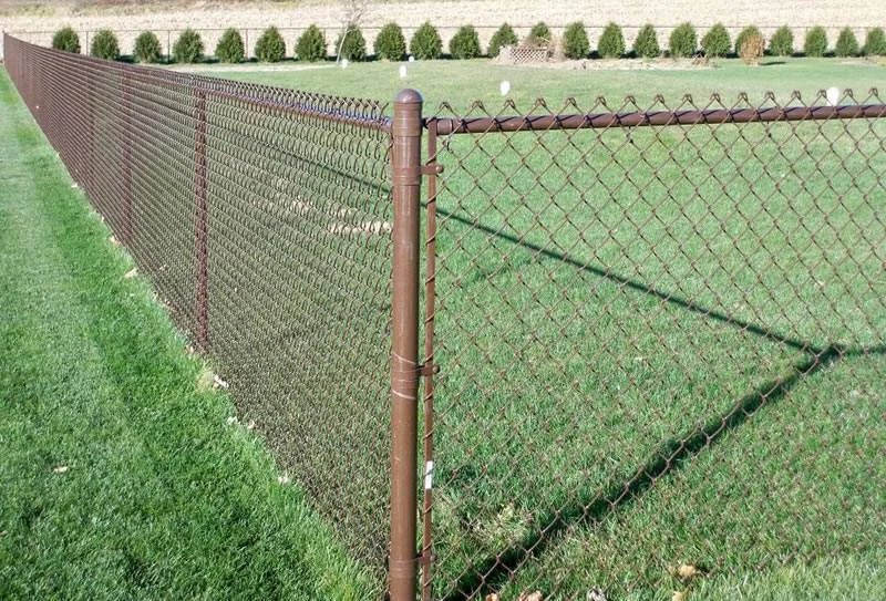 brown-chain-link-fence