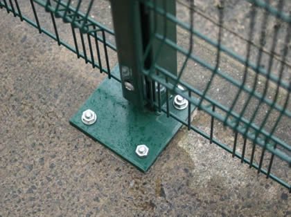Paladin fence square steel post with concrete mounting base plate