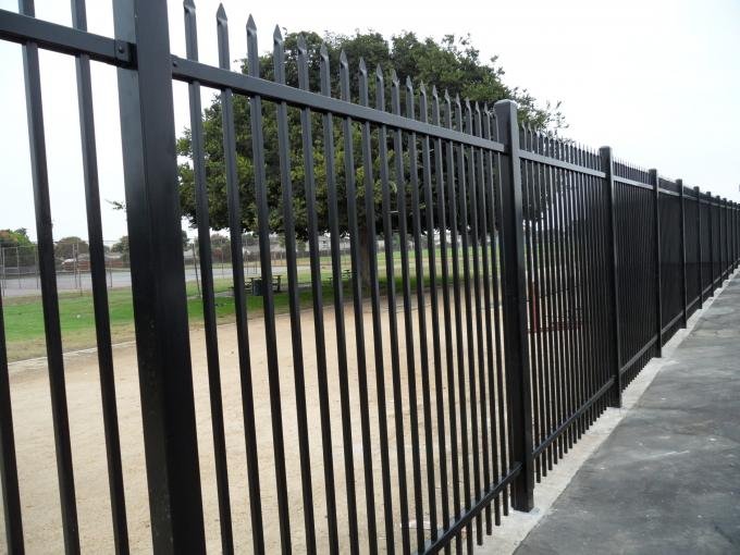 Tubular security steel fence with vertical tubular pickets