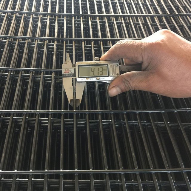 Welded mesh sample showing intersections and wire alignment for an invisible wall fence