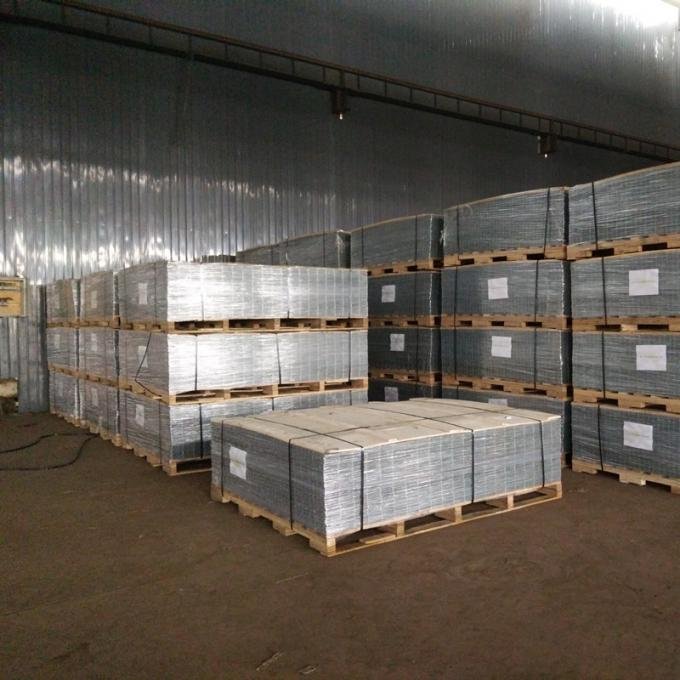Original 358 security fence packing image showing protected panels for transport