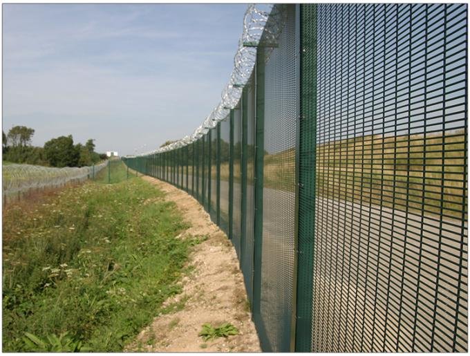 Original BMP 358 welded fence product view preceding the export packing process