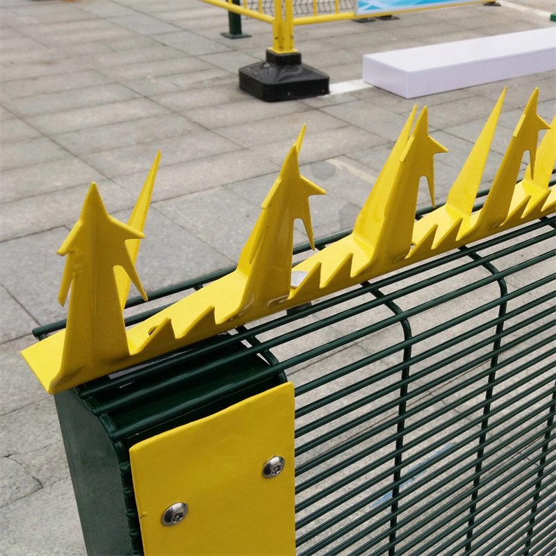 Clear View security fencing panel design photograph
