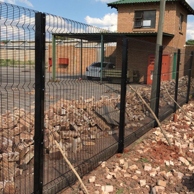 High-security ClearVu fence product detail prepared for overseas delivery