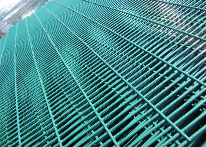 Protective packaging for welded mesh fence panels and accessories