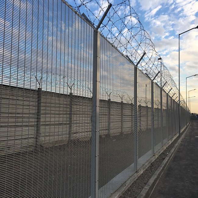 358 anti-climb security fence post and upper protective arrangement
