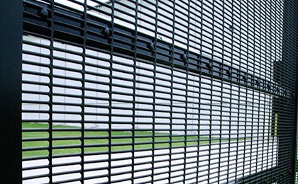 Serried horizontal wire mesh fence panel for anti-climb perimeter security